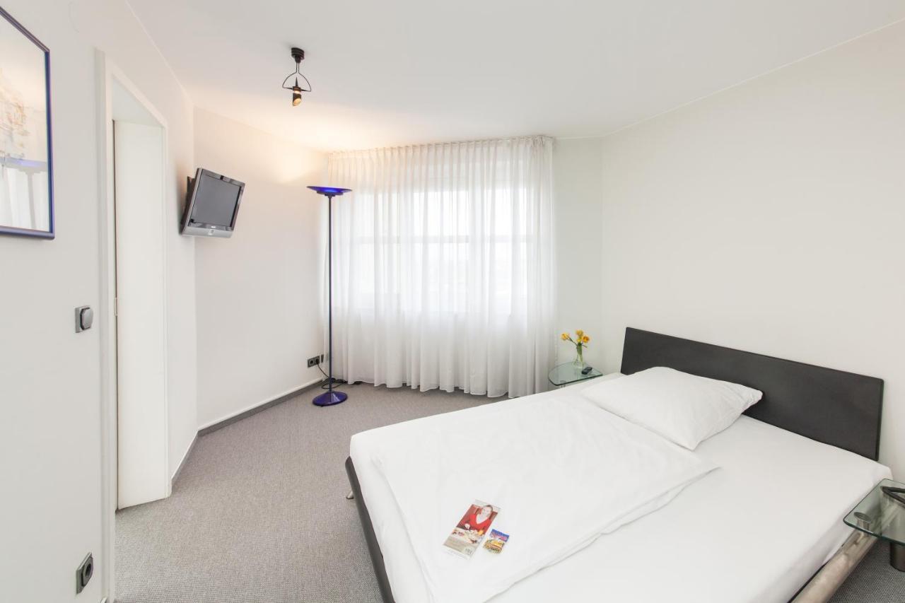 Hotel Strijewski - Apartments Wolfsburg Esterno foto